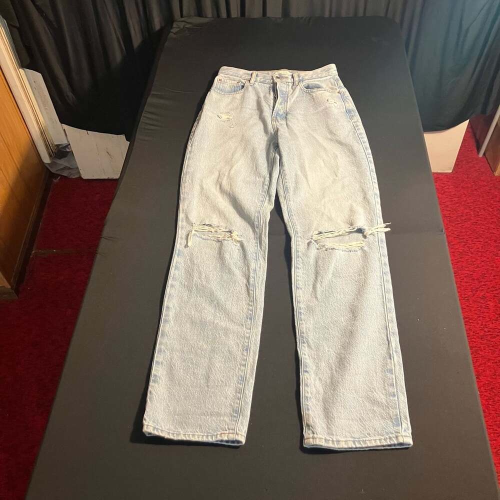 PacSun Women’s Distressed Straight Leg Jeans